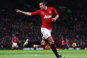 国内足球赛事再度热烈展开，场面激烈，2021国内足球赛