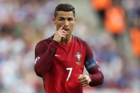 开云·体育官方网站入口-创纪录拳击女将三战三胜创佳绩，女拳击高手