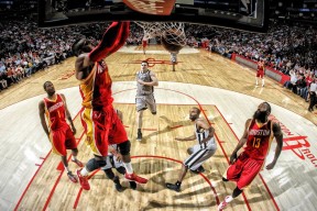 阿尔阿赫利防守压迫增强，艾尔阿赫利